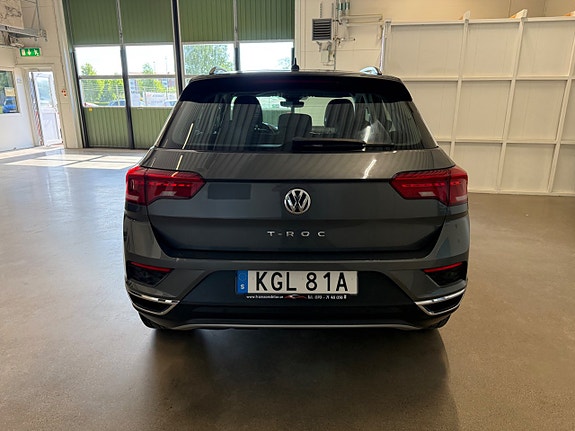 Volkswagen T-Roc 4 of 5