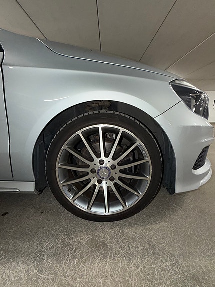 Mercedes-Benz A180 10 of 16