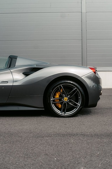 Ferrari 488 Spider 5 of 5