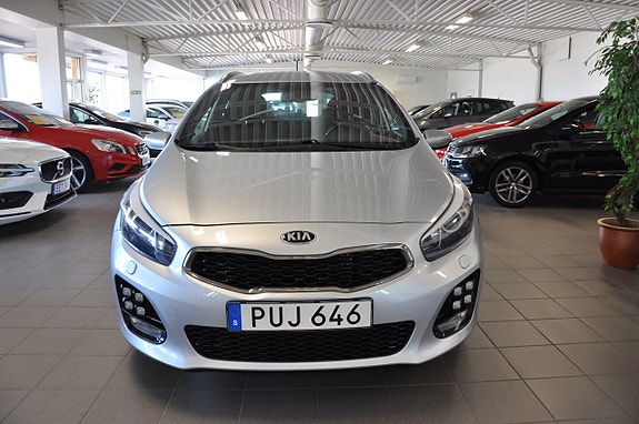 Kia Ceed 3 of 5