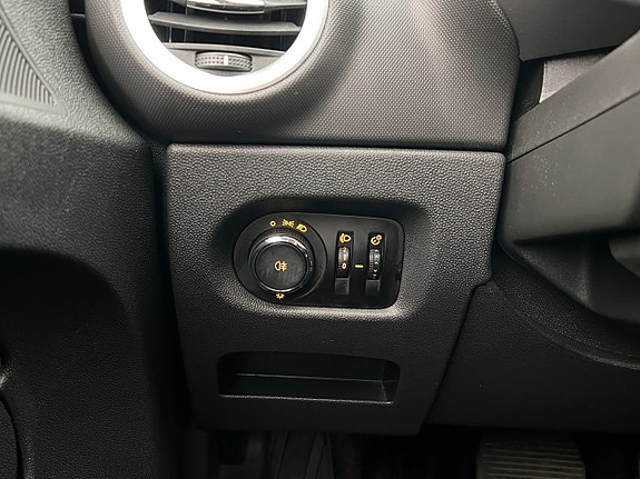 Opel Corsa 19 of 23