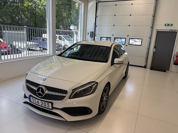 Mercedes-Benz A180 d 2 of 5