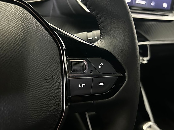 Peugeot 2008 7 of 19