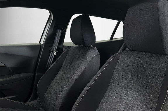 Peugeot 2008 4 of 5