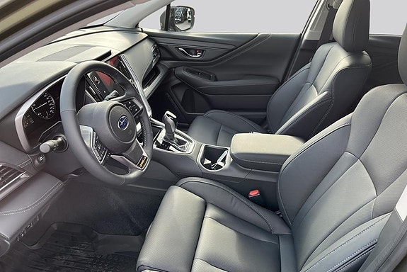 Subaru Outback 8 of 15