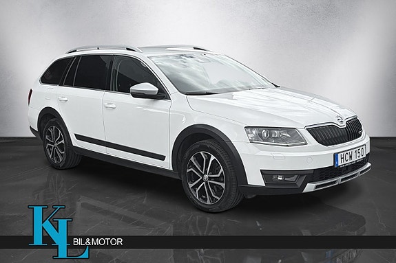 Skoda Octavia Scout 2 of 5