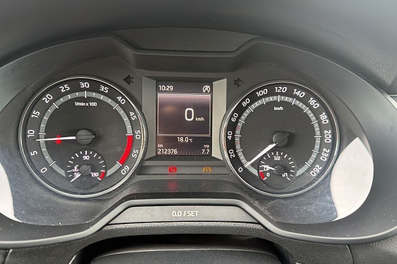 Skoda Octavia Scout 10 of 21