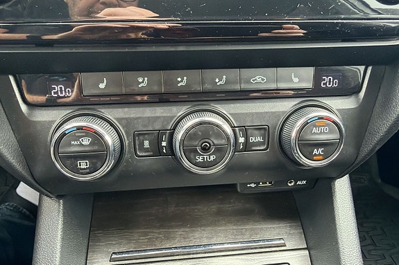 Skoda Octavia Scout 12 of 21