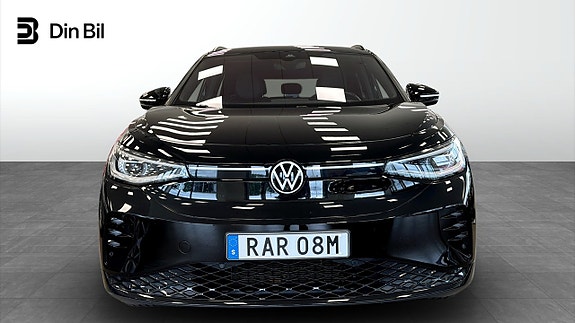 Volkswagen ID.4 GTX 4 of 5