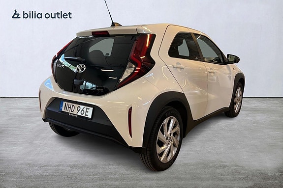 Toyota Aygo X 6 of 18