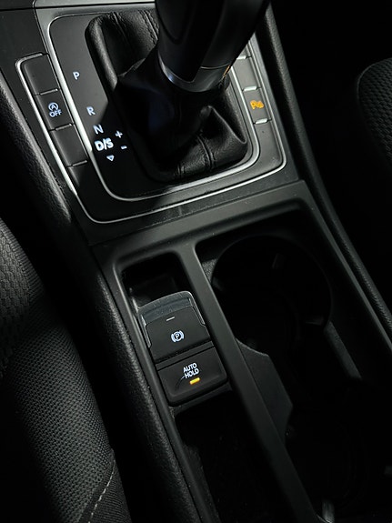 Volkswagen Golf VII 14 of 18