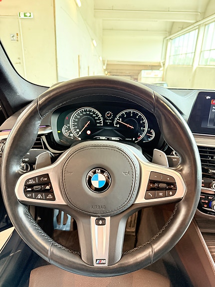 BMW 530i 18 of 30