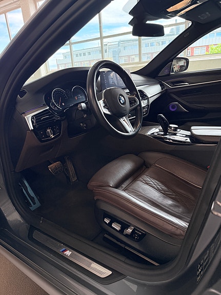 BMW 530i 11 of 30