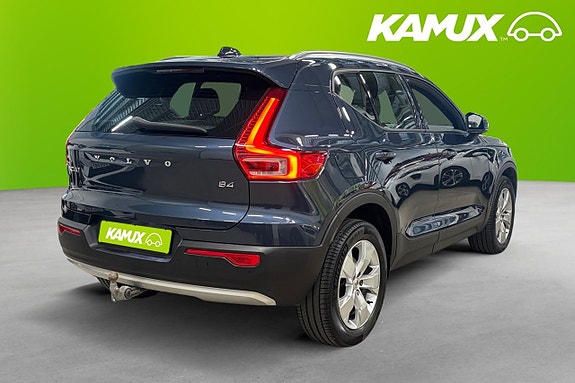 Volvo XC40 4 of 5
