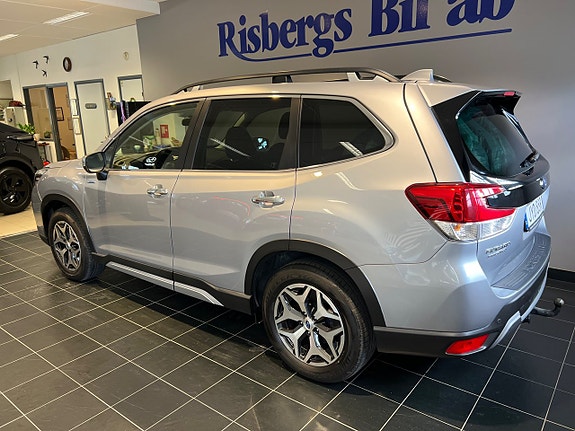 Subaru Forester 4 of 5