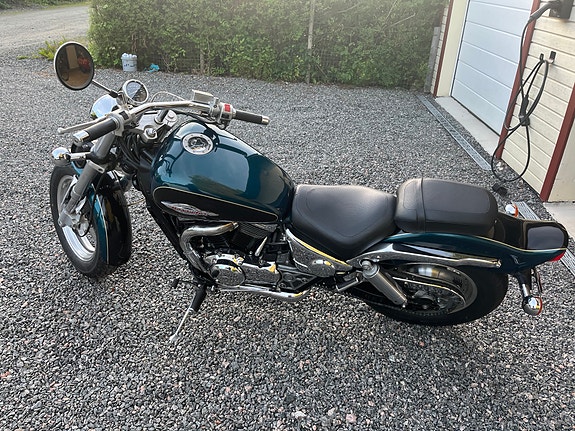 Suzuki VZ800 Marauder 2 of 3