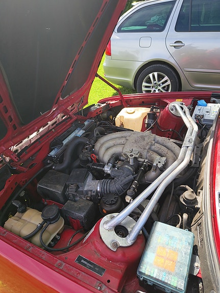BMW 320i 5 of 5