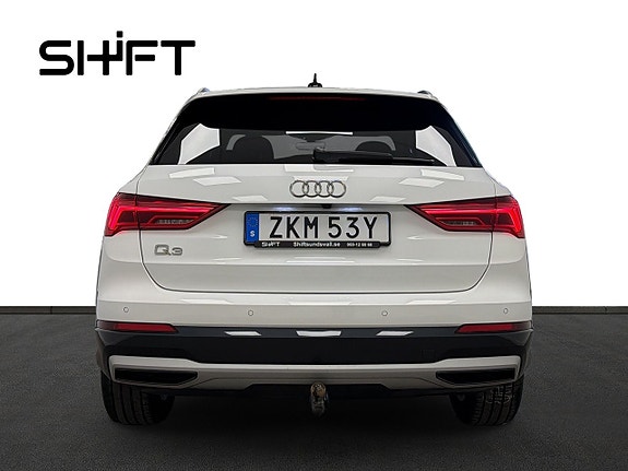 Audi Q3 6 of 22