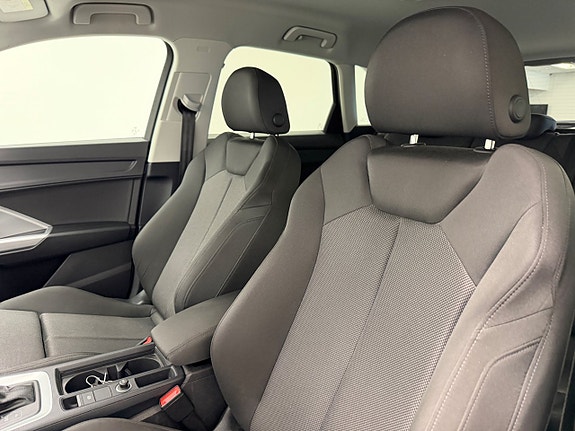 Audi Q3 10 of 22
