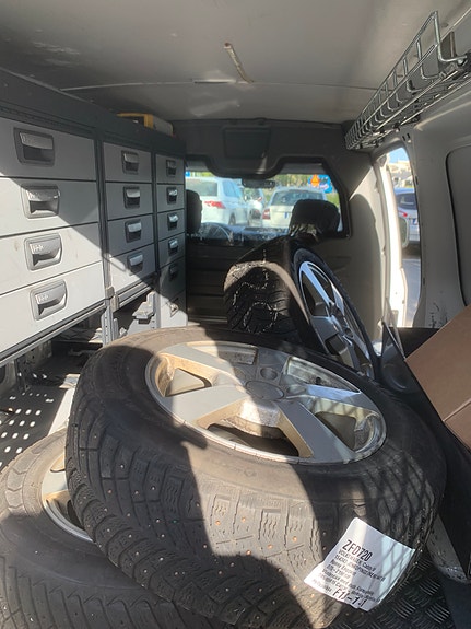 Volkswagen Caddy Maxi 11 of 14