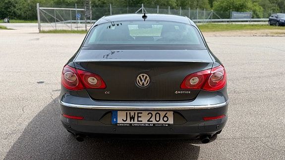 Volkswagen Passat CC 8 of 17