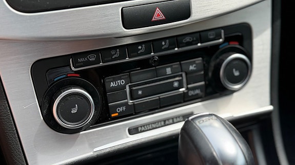 Volkswagen Passat CC 16 of 17
