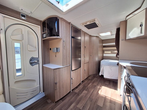 Kabe Royal 600 DXL KS Dubbelbädd, Dusch, Tält, AC 8 of 15