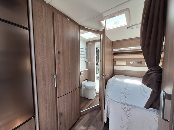 Kabe Royal 600 DXL KS Dubbelbädd, Dusch, Tält, AC 11 of 15
