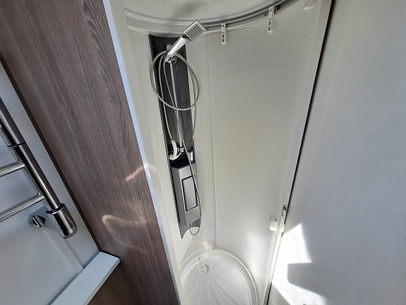 Kabe Royal 600 DXL KS Dubbelbädd, Dusch, Tält, AC 14 of 15
