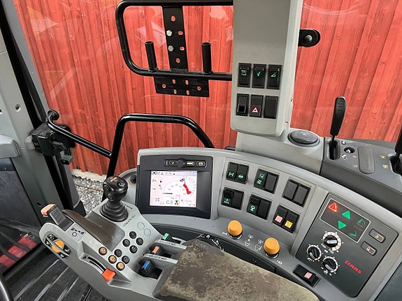 Claas Arion 640 Cebis 175hk 6 of 11