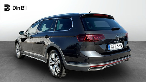Volkswagen Passat 3 of 5