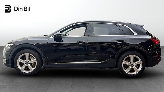 Audi e-tron 2 of 5