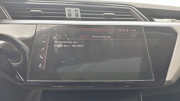 Audi e-tron 23 of 23