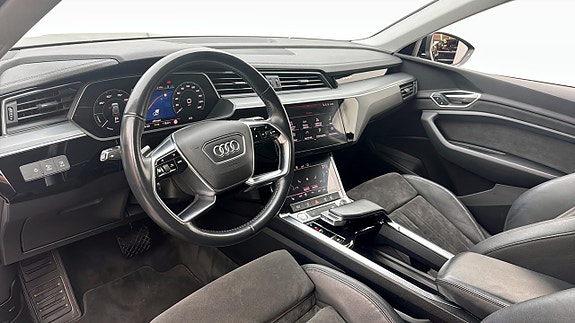 Audi e-tron 7 of 23