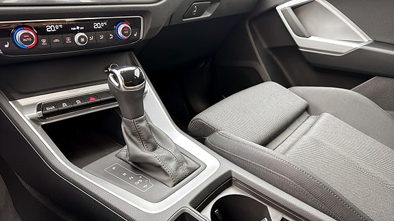 Audi Q3 17 of 19