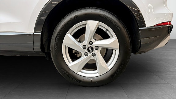 Audi Q3 6 of 19