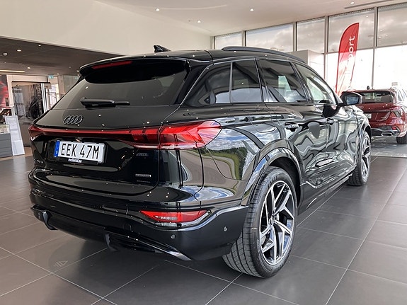 Audi Q6 e-tron 3 of 5