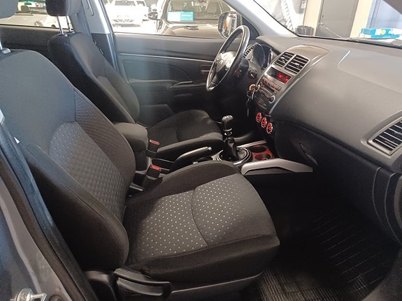 Mitsubishi ASX 8 of 15