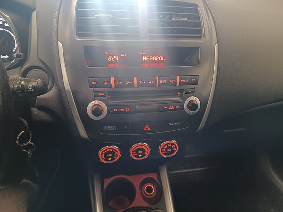 Mitsubishi ASX 13 of 15