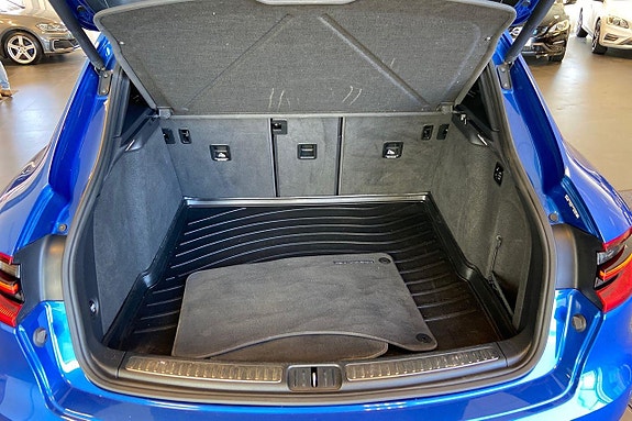 Porsche Macan S 29 of 30