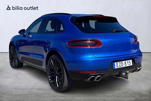 Porsche Macan S 4 of 5