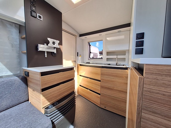 Adria Action 361 LH Dinette, Tält, Pluspaket 3 of 16