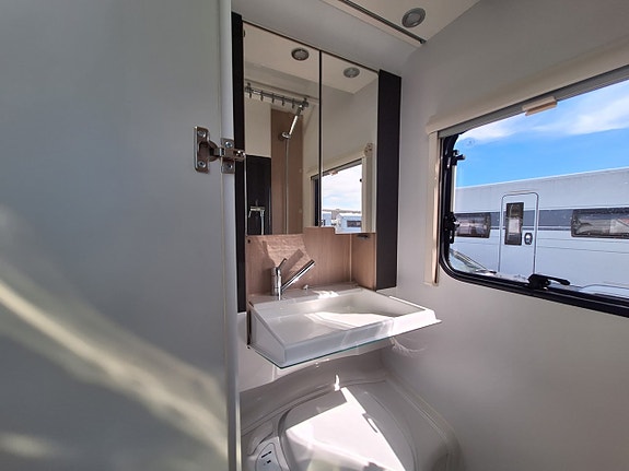 Adria Action 361 LH Dinette, Tält, Pluspaket 13 of 16