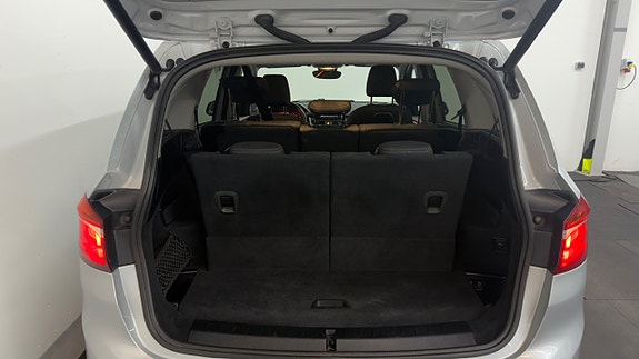 BMW 218d 12 of 30