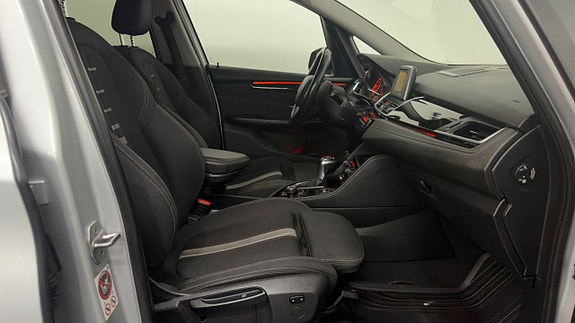 BMW 218d 22 of 30