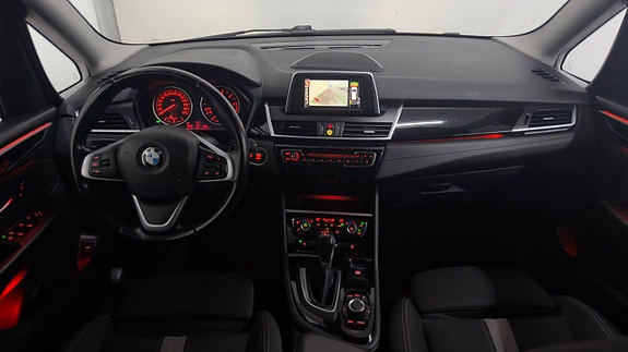 BMW 218d 18 of 30