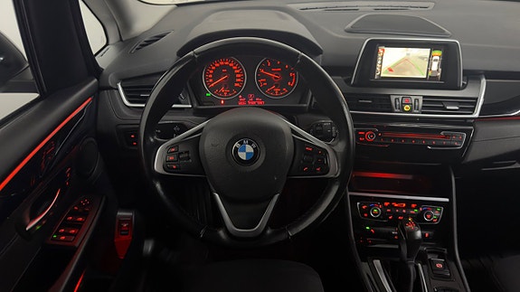 BMW 218d 21 of 30