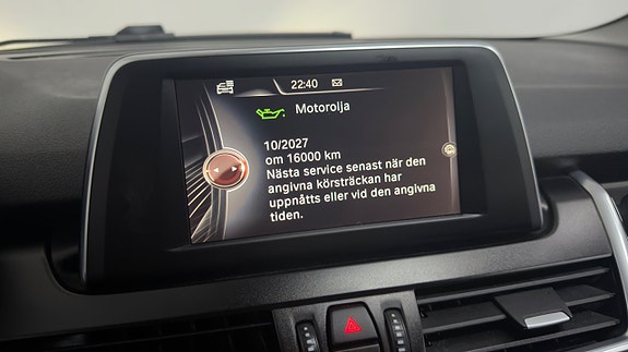 BMW 218d 27 of 30