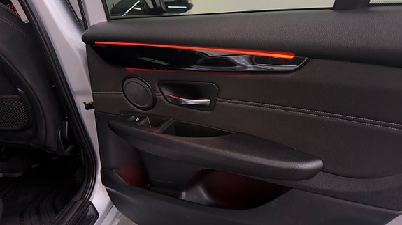 BMW 218d 16 of 30