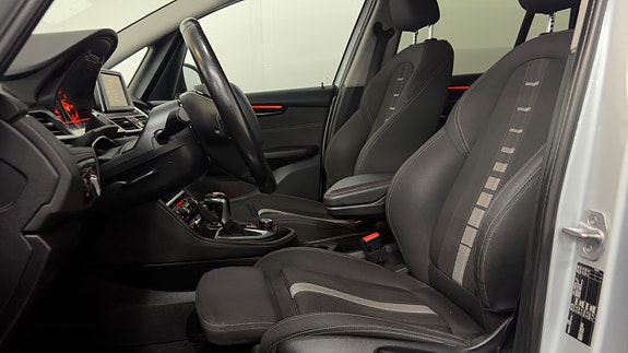 BMW 218d 6 of 30